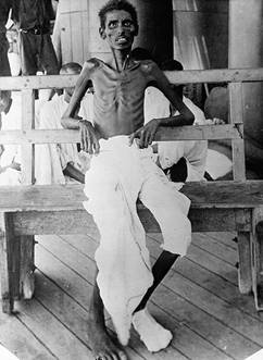 Fotografija iznemoglog indijskog vojnika koji je preživeo Opsadu Kuta